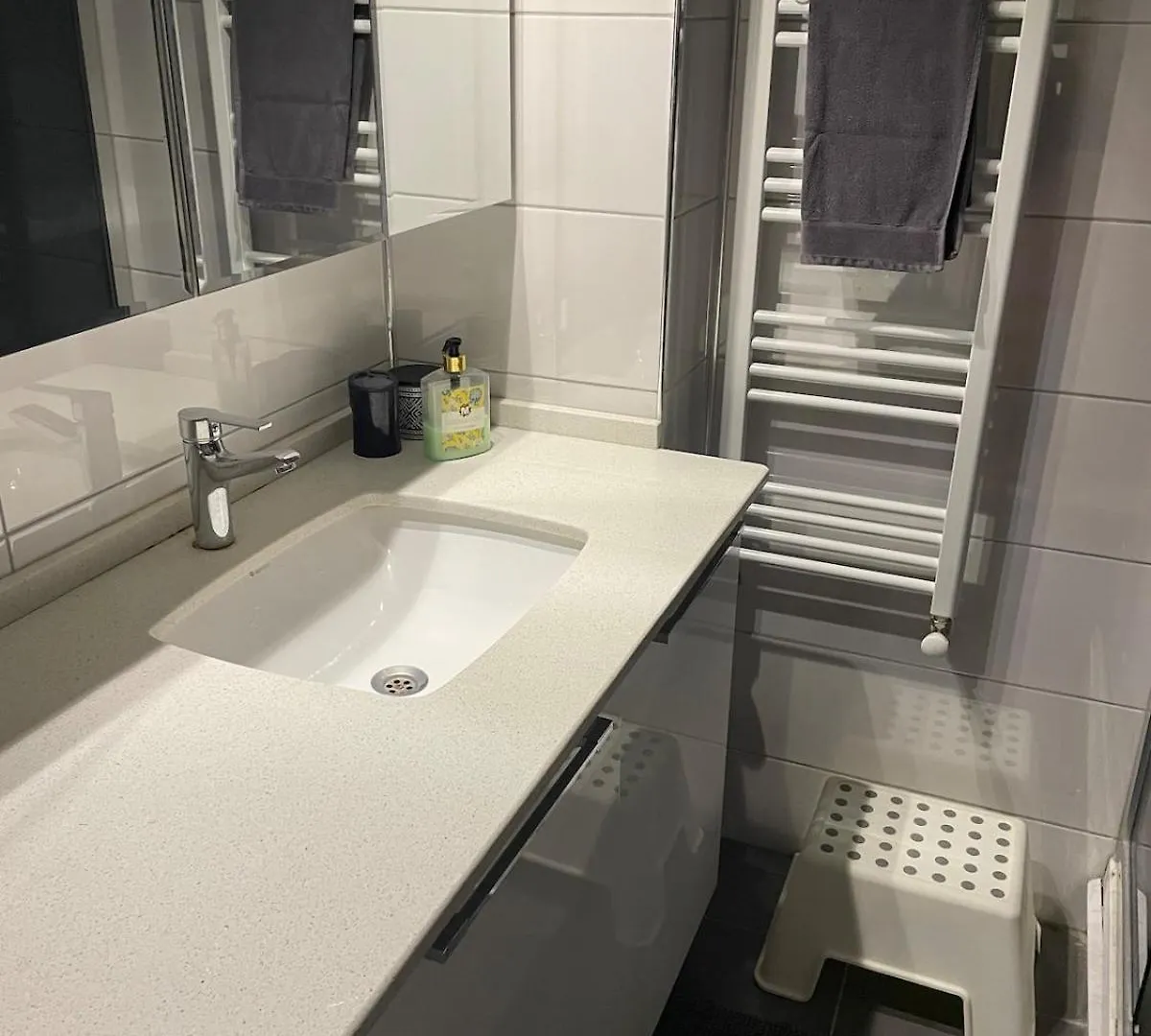 Comfortable, Peaceful Apartment In Goeztepe Izmir